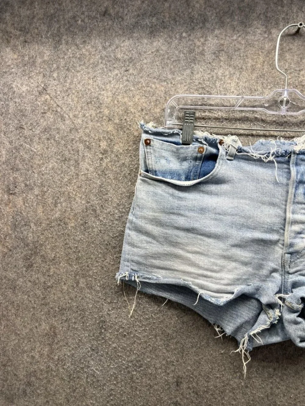 Levi's 501 Denim Bermuda Shorts Womens 38 Blue Distressed Cutoff 5 Pocket Casual
